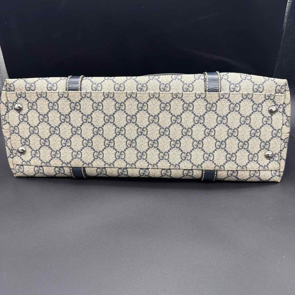 Gucci GG Supreme Canvas Handbag