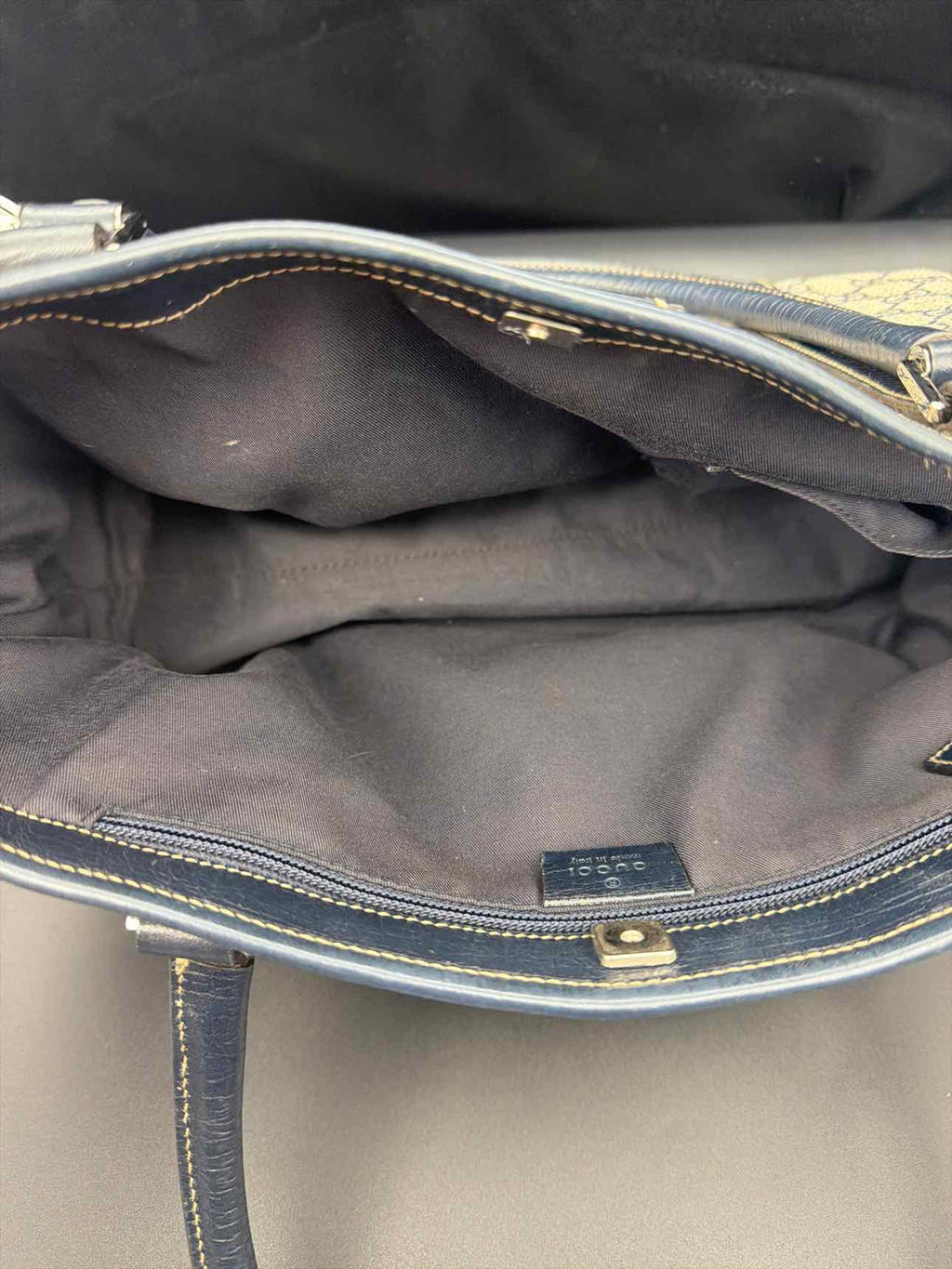 Gucci GG Supreme Canvas Handbag