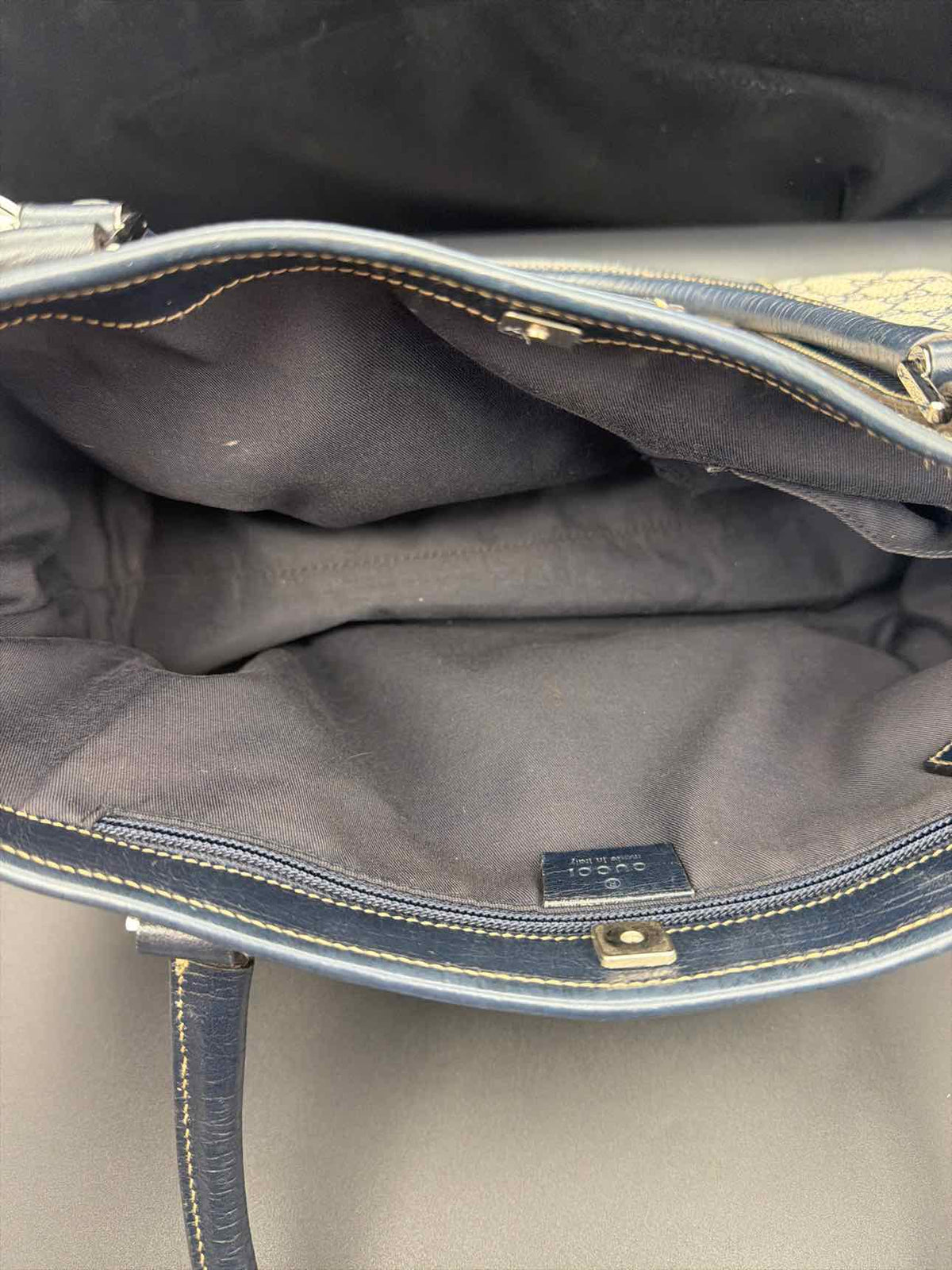 Gucci GG Supreme Canvas Handbag